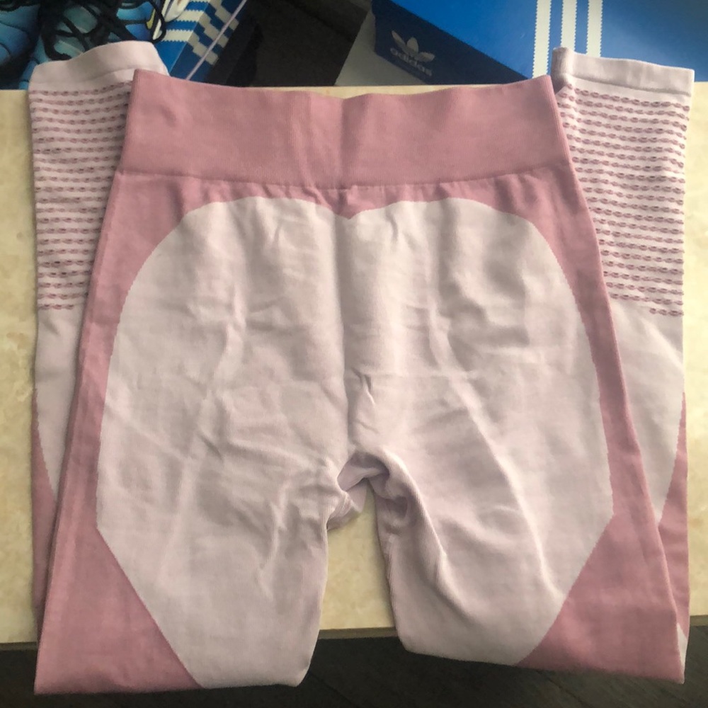 Seamless workout leggings